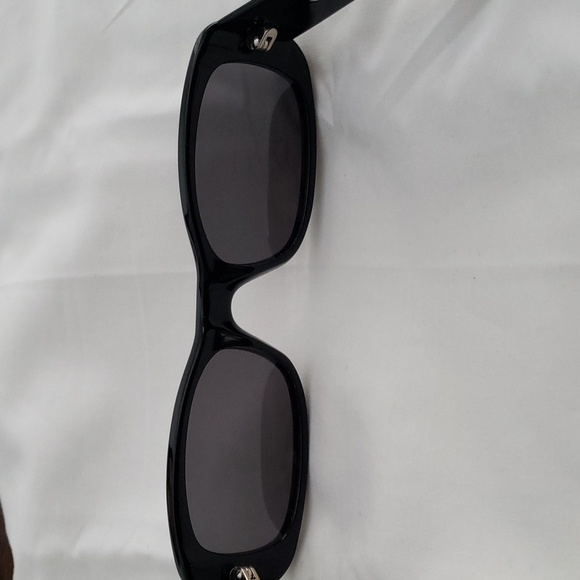 Dolce & Gabbana Sunglasses - Picture 4 of 7